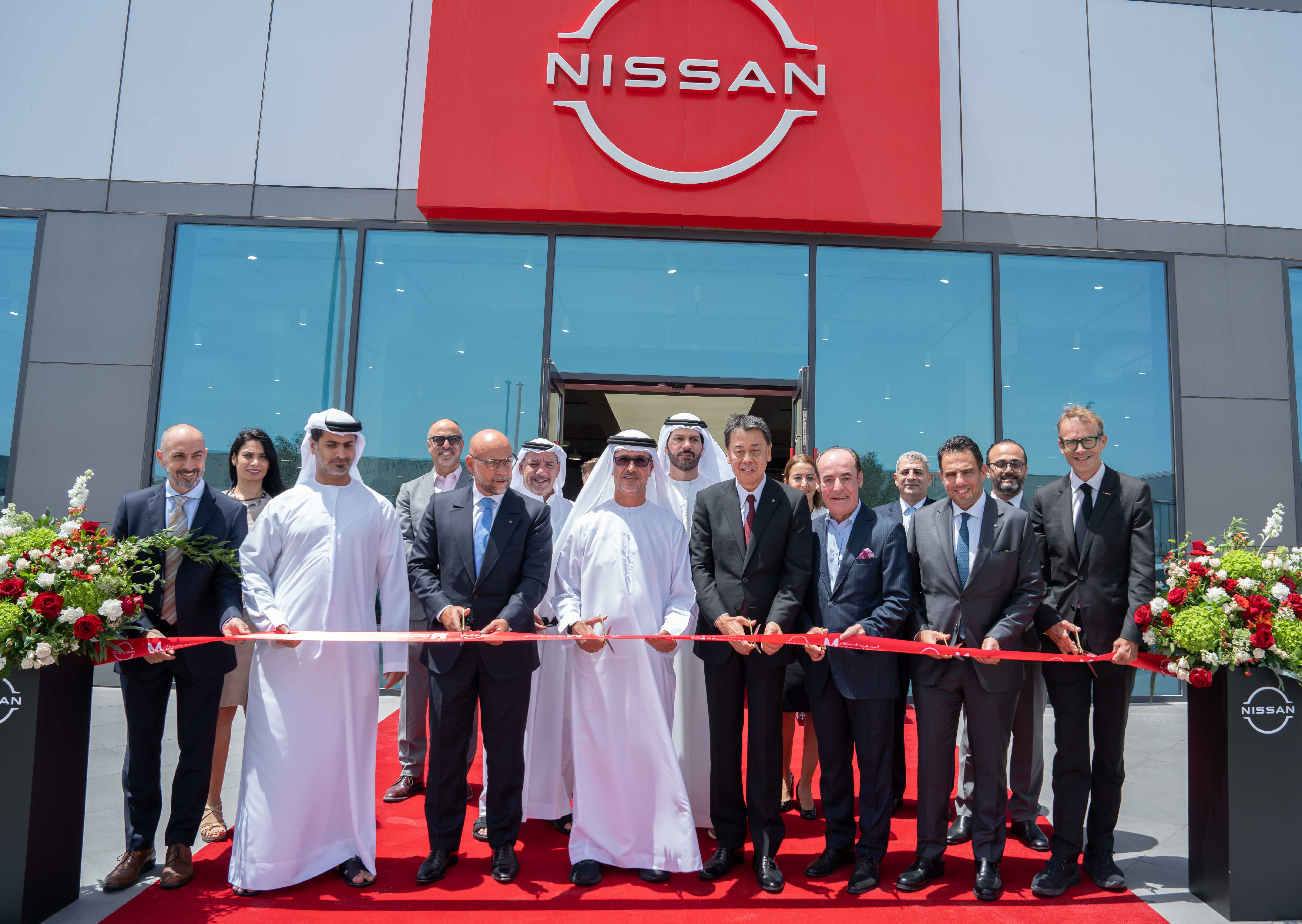 Nissan Global CEO & President Recognises Al Masaood Automobiles’ Service Centre in Abu Dhabi as the Largest in the World 